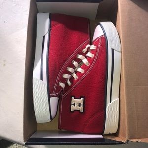 Tommy Hilfiger Converse